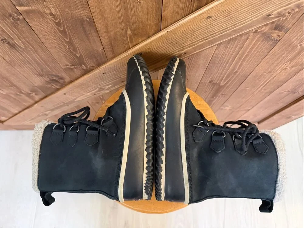 Sorel Caribou Slim Women’s 10.5 Black Leather Waterproof Winter Snow Boots